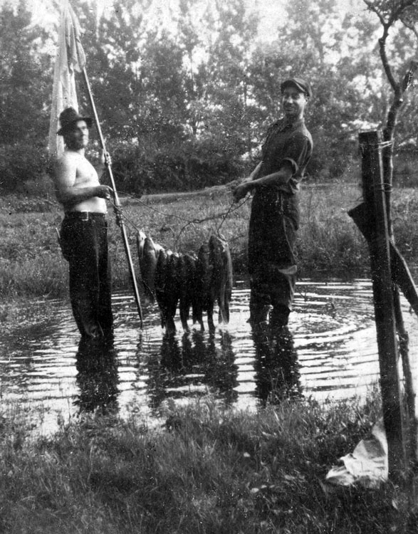 TwoGuysInWater150